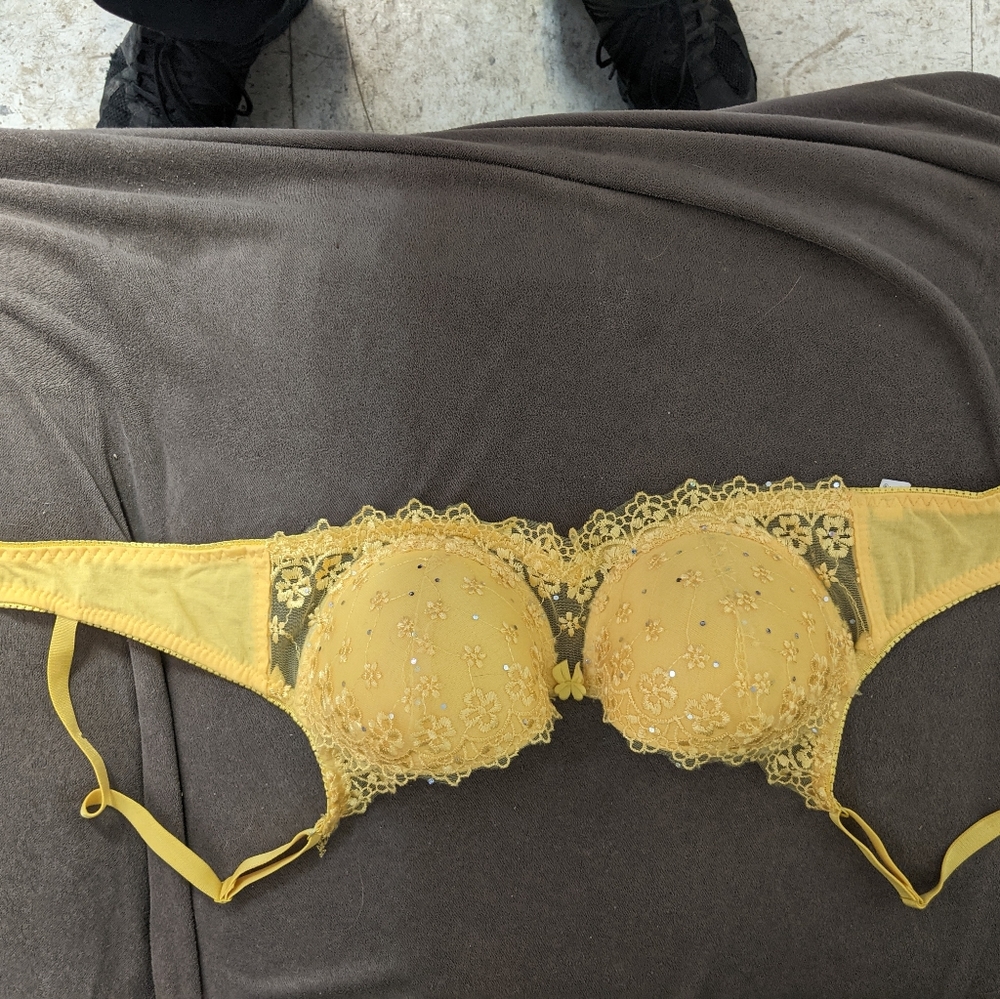 Bra